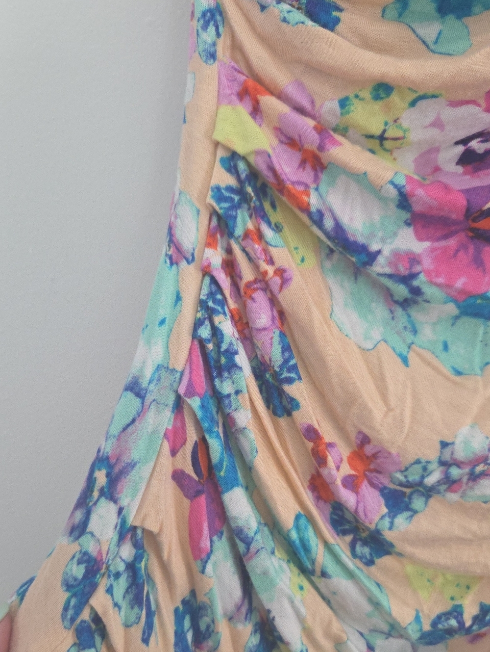 Candie's Floral Blouse - Picture 3 of 9